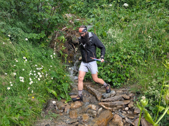Přes potok